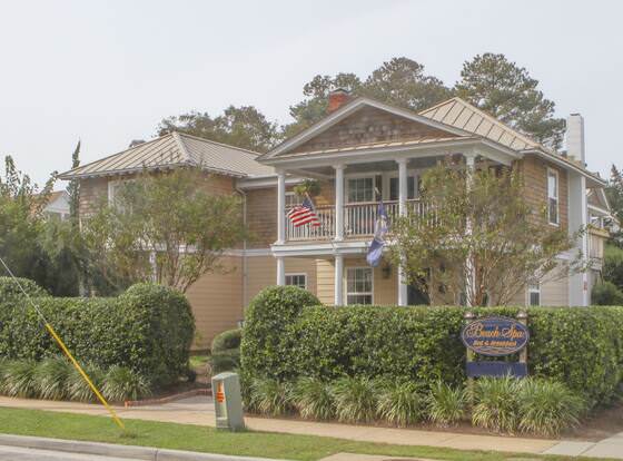 Beach Spa Bed and Breakfast allows check-in for 18 year-old guests