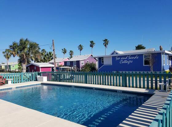 Sea and Sands Cottages allows check-in for 18 year-old guests