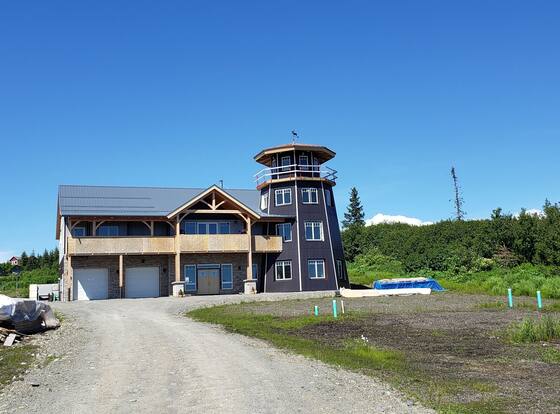 Timber Bay Bed and Breakfast allows check-in for 18 year-old guests