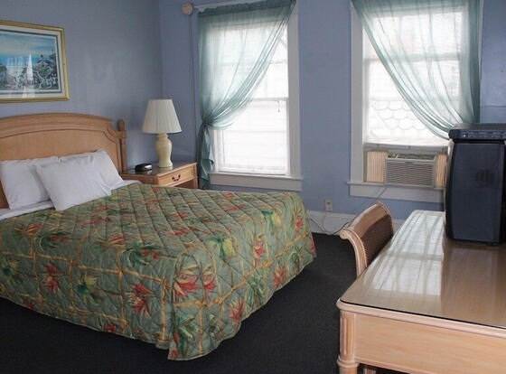 Surf Villa Hotel allows check-in for 18 year-old guests