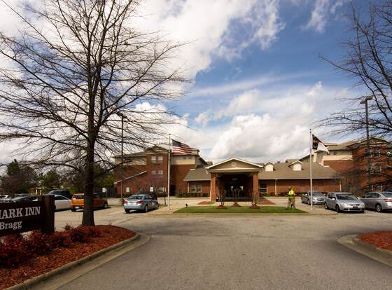 Landmark Inn Fort Bragg allows check-in for 18 year-old guests