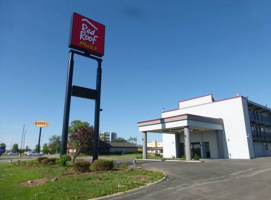 Red Roof Inn Bourbonnais allows check-in for 18 year-old guests