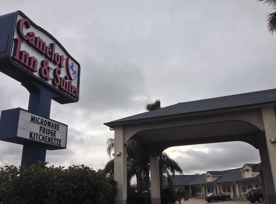 Camelot Inn & Suites Highway 290 NW Freeway allows check-in for 18 year-old guests