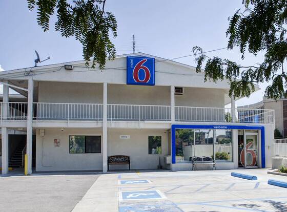 Motel 6 Salt Lake City, UT - Downtown allows check-in for 18 year-old guests