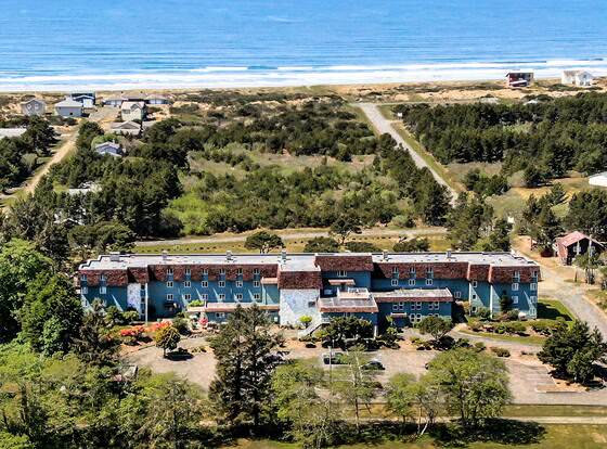 Chateau Westport Resort allows check-in for 18 year-old guests