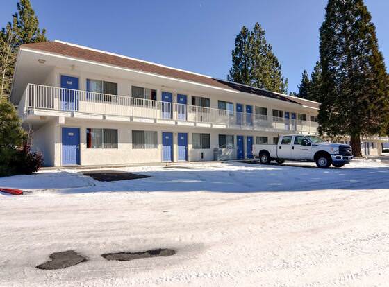 Motel 6 Big Bear Lake, CA allows check-in for 18 year-old guests