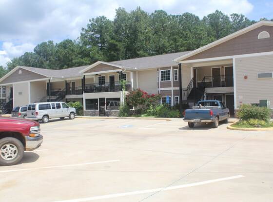 High Falls Inn and Suites allows check-in for 18 year-old guests