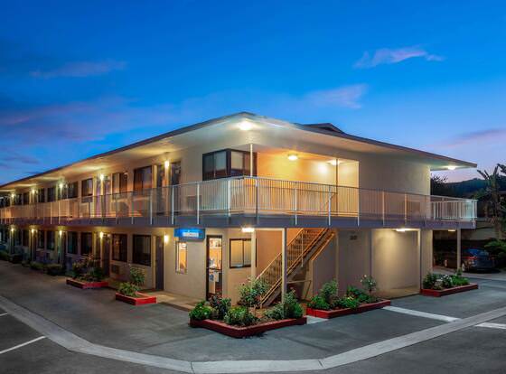 Motel 6 Santa Barbara, CA - State Street allows check-in for 18 year-old guests