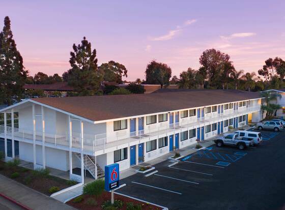 Motel 6 Goleta, CA - Santa Barbara allows check-in for 18 year-old guests