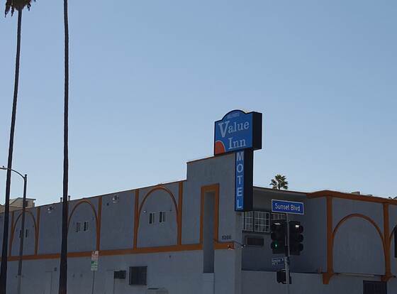 Value Inn Hollywood allows check-in for 18 year-old guests