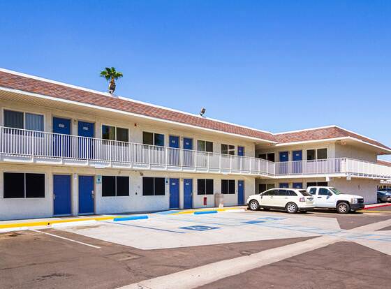 Motel 6 Mesa North allows check-in for 18 year-old guests