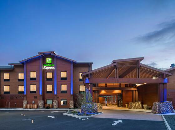 Holiday Inn Express Klamath - Redwood Ntl Pk Area, an IHG Hotel allows check-in for 18 year-old guests