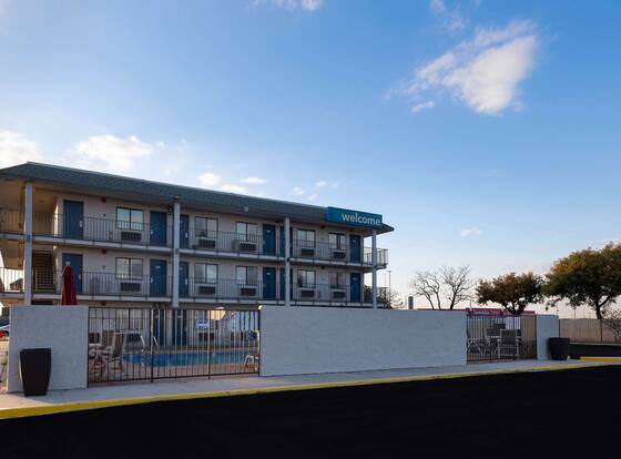 Motel 6 San Antonio, TX - West SeaWorld allows check-in for 18 year-old guests