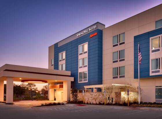 Springhill Suites Houston I-45 North allows check-in for 18 year-old guests