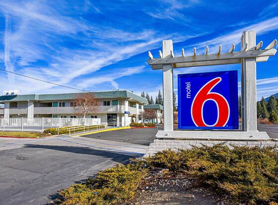 Motel 6 South Lake Tahoe, CA allows check-in for 18 year-old guests