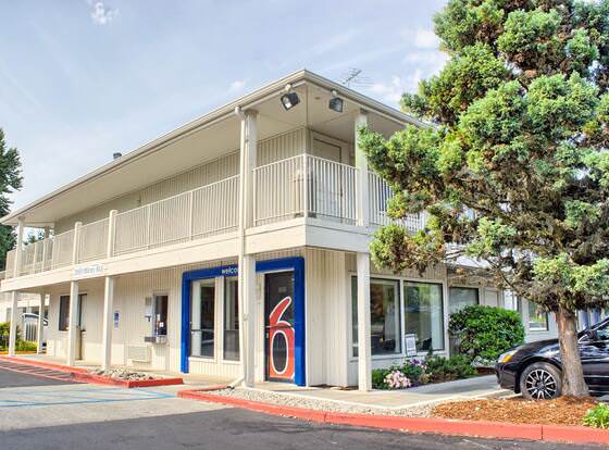 Motel 6 Seattle, WA - South allows check-in for 18 year-old guests
