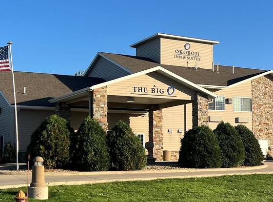 Okoboji Inn & Suites allows check-in for 18 year-old guests