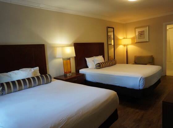 Rose Garden Inn allows check-in for 18 year-old guests