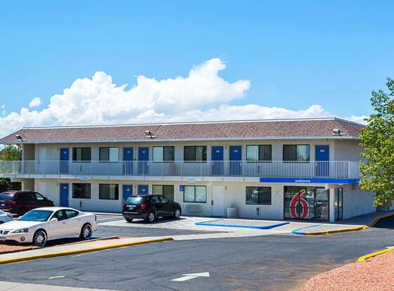 Motel 6 Pueblo, CO - I-25 allows check-in for 18 year-old guests