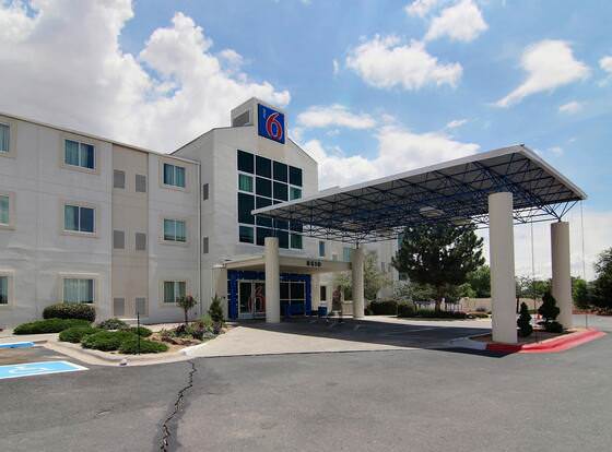Motel 6 Albuquerque, NM - North allows check-in for 18 year-old guests