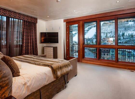 Elevation Resort Residences at Solaris allows check-in for 18 year-old guests