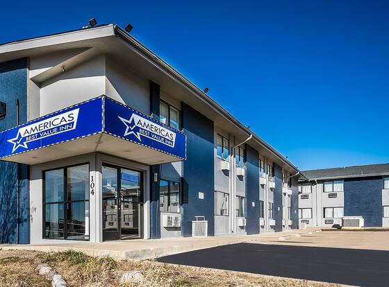 Americas Best Value Inn East Peoria allows check-in for 18 year-old guests