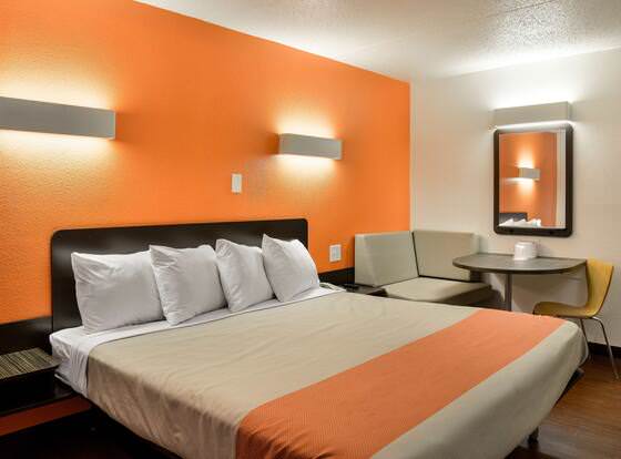 Motel 6 Toledo, OH allows check-in for 18 year-old guests