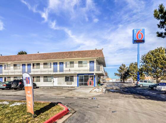 Motel 6 Fort Collins, CO allows check-in for 18 year-old guests