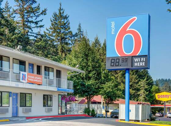 Motel 6 Eugene, OR - South Springfield allows check-in for 18 year-old guests