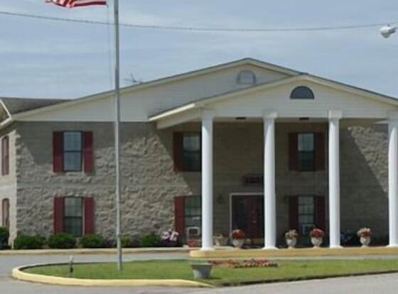 Patriot Inn - Register allows check-in for 18 year-old guests