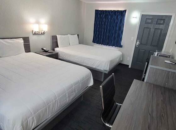 Green Country Inn allows check-in for 18 year-old guests