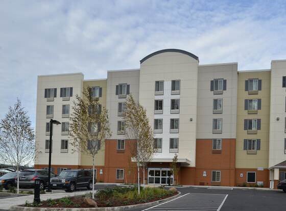 Candlewood Suites Eugene Springfield, an IHG Hotel allows check-in for 18 year-old guests