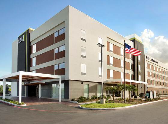 Home2 Suites by Hilton San Antonio Airport, TX allows check-in for 18 year-old guests