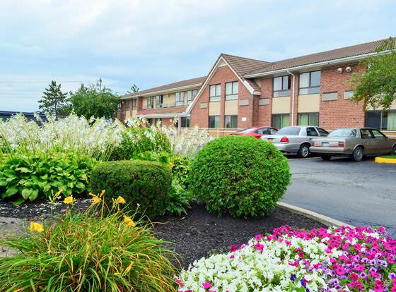 Motel 6 Albany, NY allows check-in for 18 year-old guests