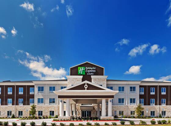 Holiday Inn Express & Suites Killeen - Fort Hood Area, an IHG Hotel allows check-in for 18 year-old guests