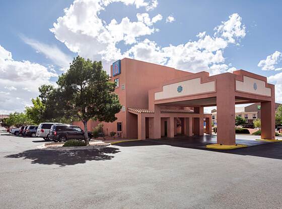 Motel 6 Page, AZ allows check-in for 18 year-old guests