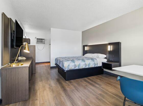 Motel 6 Bend, OR allows check-in for 18 year-old guests