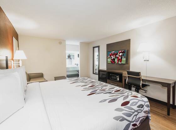 Red Roof Inn Walterboro allows check-in for 18 year-old guests