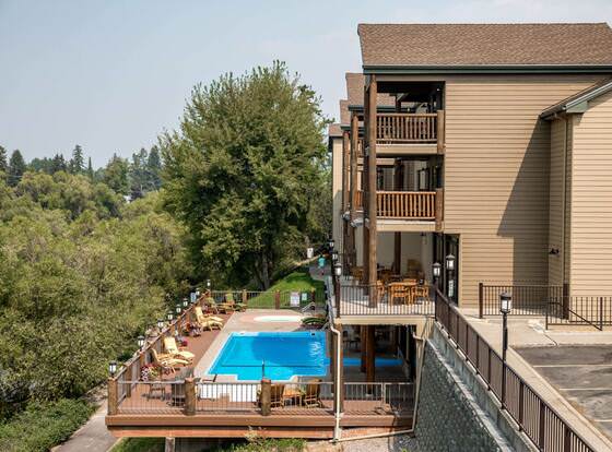 The Pine Lodge on Whitefish River, Ascend Hotel Collection allows check-in for 18 year-old guests