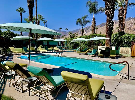 Vista Grande Resort - A Gay Men's Resort allows check-in for 18 year-old guests