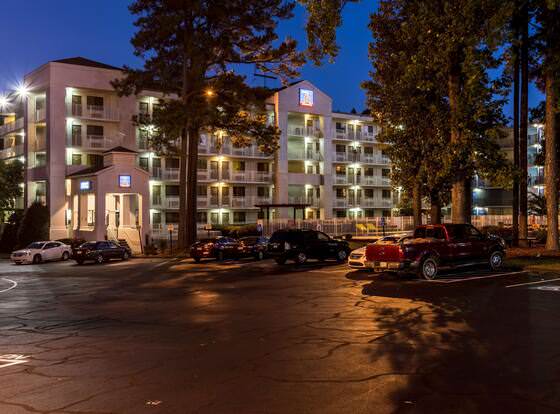 Studio 6 Marietta, GA - Atlanta allows check-in for 18 year-old guests