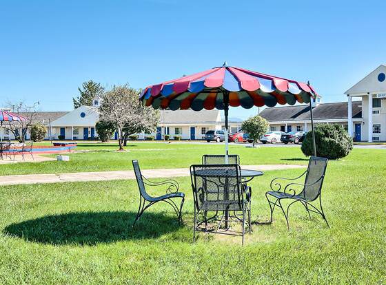 Motel 6 Harrisonburg, VA - South allows check-in for 18 year-old guests