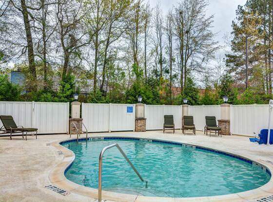 Studio 6 Opelika, AL - Auburn Al allows check-in for 18 year-old guests