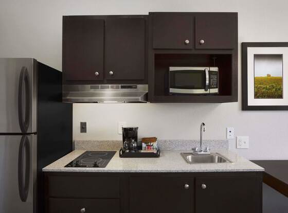 Hawthorn Suites By Wyndham San Angelo allows check-in for 18 year-old guests