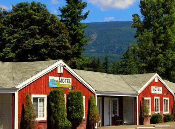 Stevens Pass Motel allows check-in for 18 year-old guests