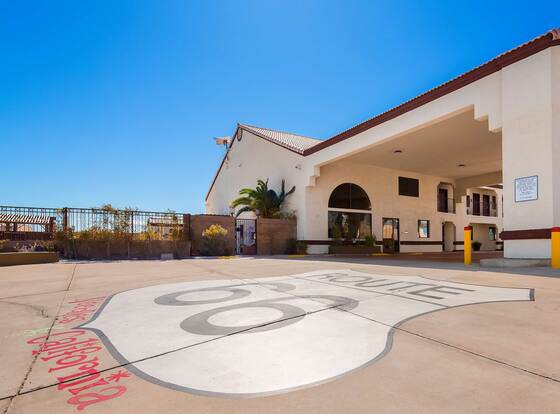 Best Western Colorado River Inn allows check-in for 18 year-old guests