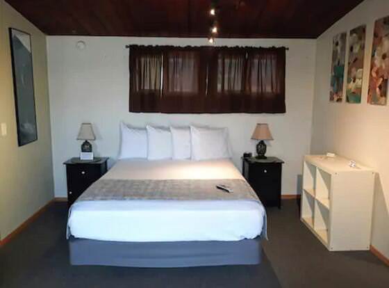 The Pioneer Motel allows check-in for 18 year-old guests