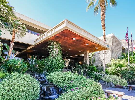 Palm Springs Tennis Club by VRI Americas allows check-in for 18 year-old guests