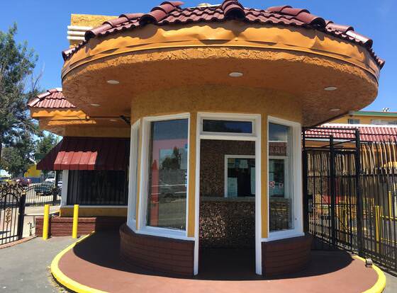 Harris Motel allows check-in for 18 year-old guests