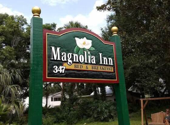 Magnolia Inn Bed & Breakfast allows check-in for 18 year-old guests